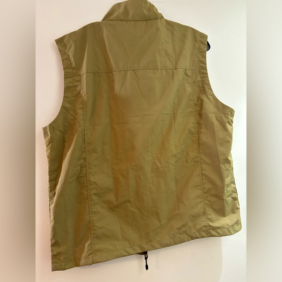 Men's Lightweight Quick Dry Outdoor Multi Pockets Fishing Vest - Picture 5 of 6